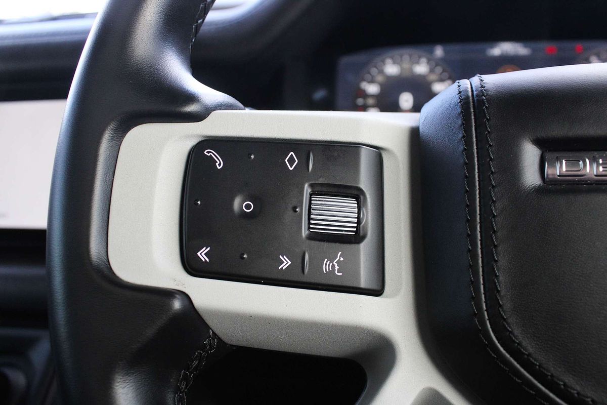 2022 Land Rover Defender 90 D250 S L663
