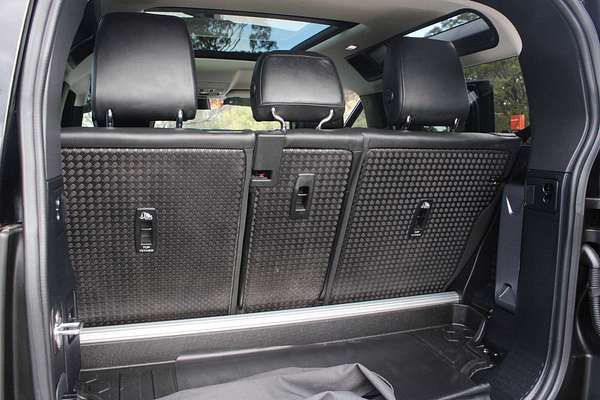 2022 Land Rover Defender 90 D250 S L663