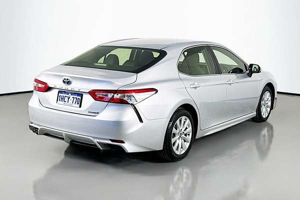 2020 Toyota Camry Ascent Sport AXVH70R