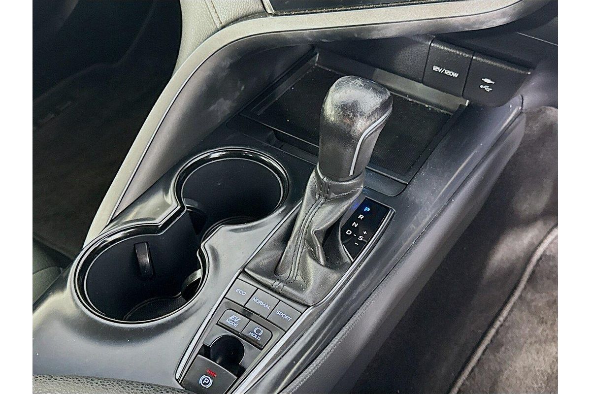 2020 Toyota Camry Ascent Sport AXVH70R