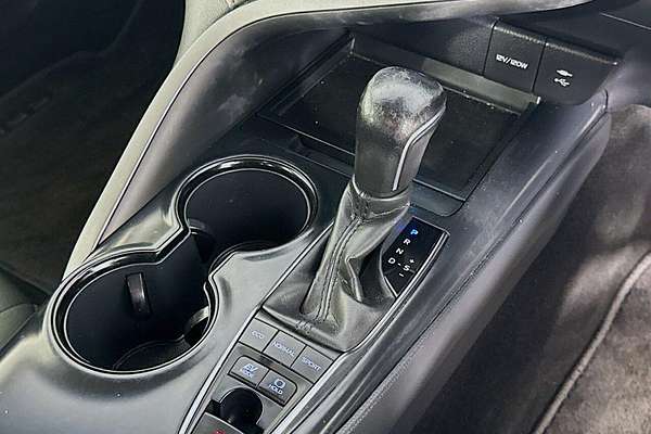 2020 Toyota Camry Ascent Sport AXVH70R