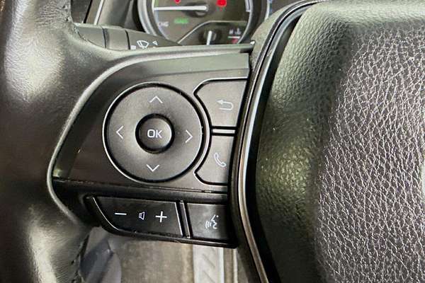 2020 Toyota Camry Ascent Sport AXVH70R