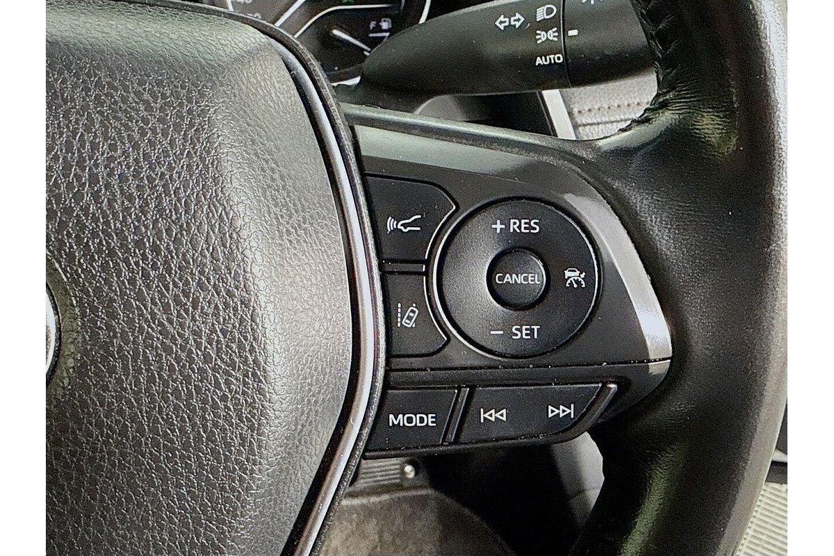 2020 Toyota Camry Ascent Sport AXVH70R