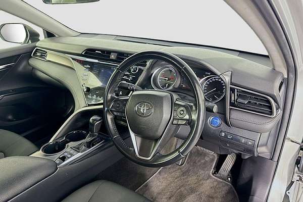 2020 Toyota Camry Ascent Sport AXVH70R