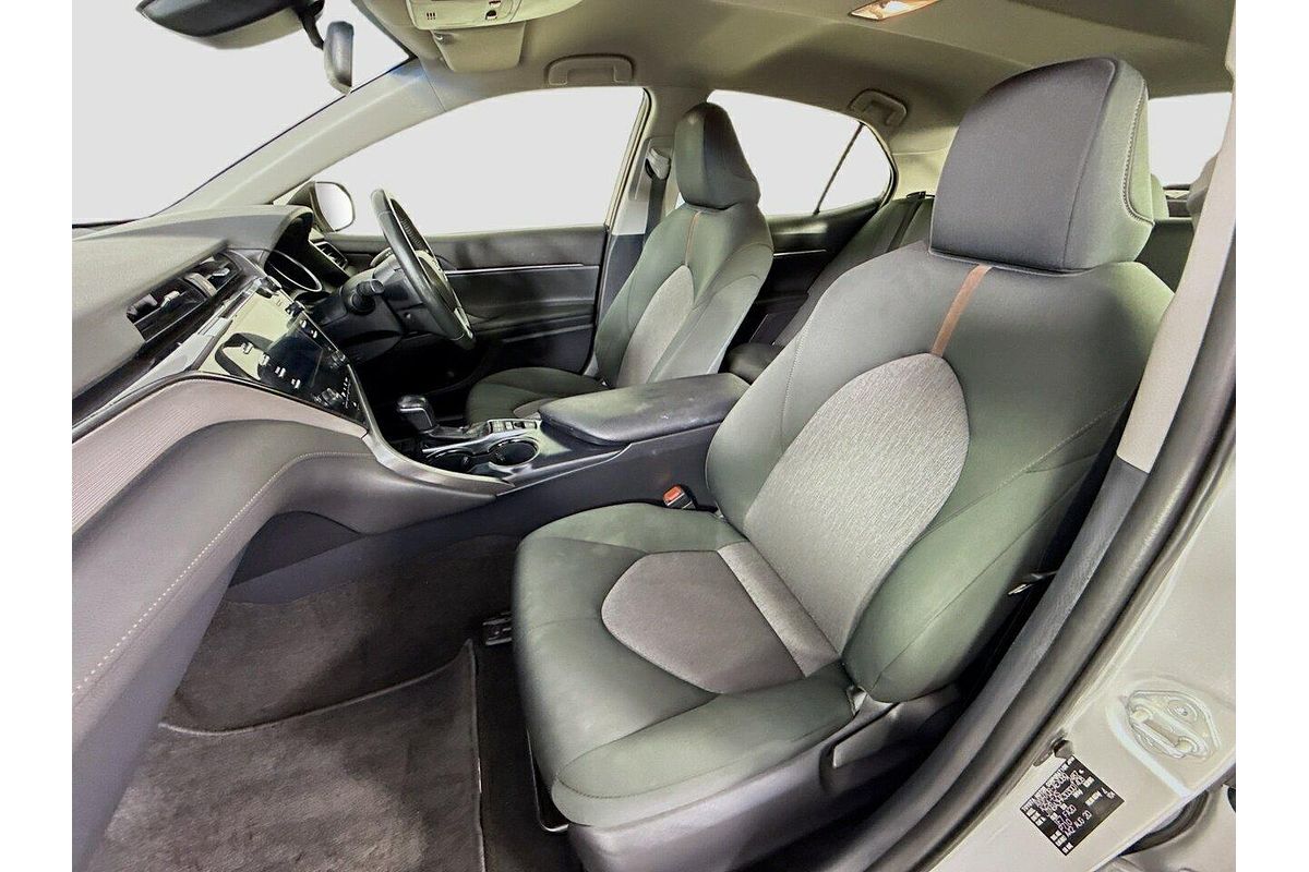 2020 Toyota Camry Ascent Sport AXVH70R