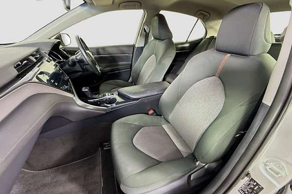 2020 Toyota Camry Ascent Sport AXVH70R