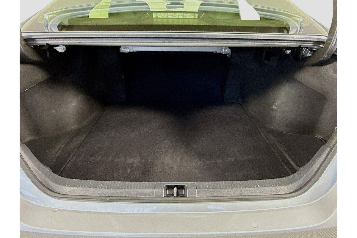 2020 Toyota Camry Ascent Sport AXVH70R