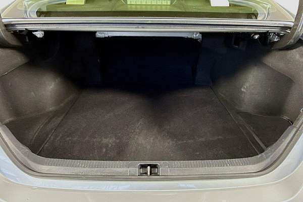 2020 Toyota Camry Ascent Sport AXVH70R