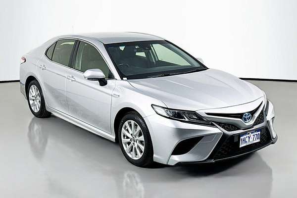 2020 Toyota Camry Ascent Sport AXVH70R