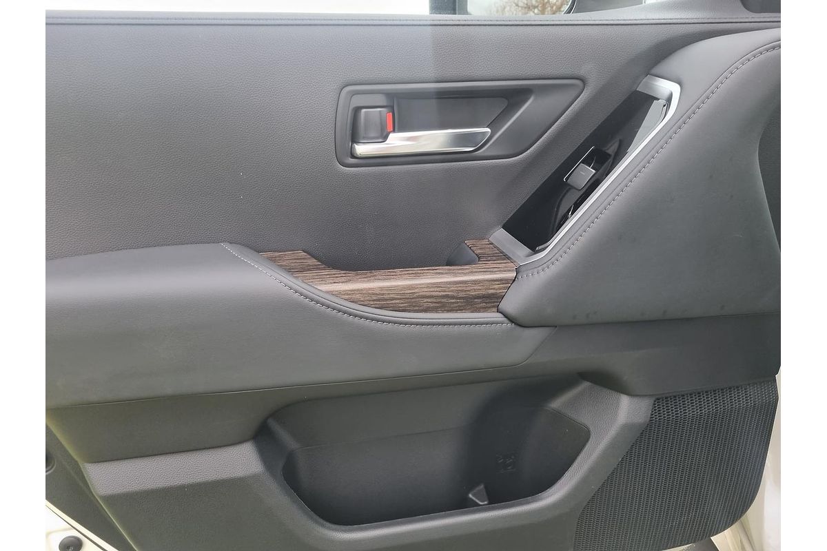 2023 Toyota Landcruiser Sahara FJA300R