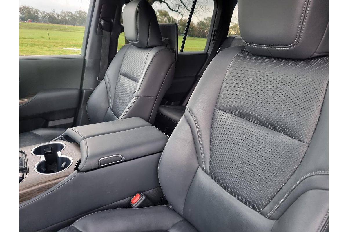 2023 Toyota Landcruiser Sahara FJA300R