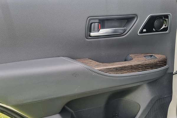 2023 Toyota Landcruiser Sahara FJA300R