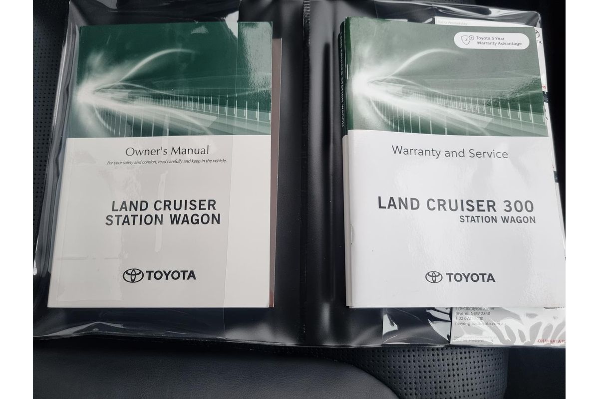 2023 Toyota Landcruiser Sahara FJA300R