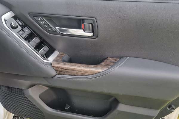 2023 Toyota Landcruiser Sahara FJA300R