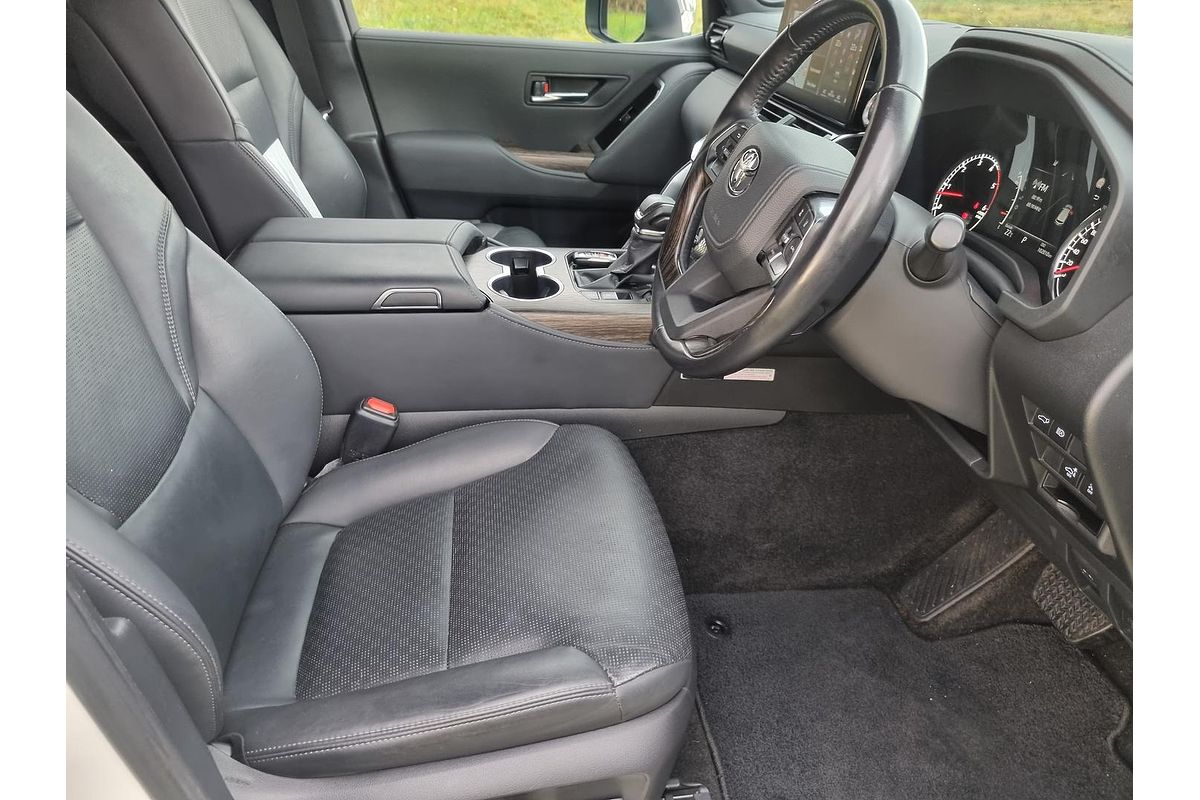 2023 Toyota Landcruiser Sahara FJA300R