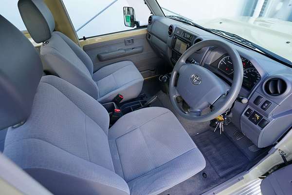 2021 Toyota Landcruiser GXL Troopcarrier VDJ78R
