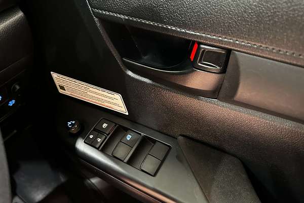 2020 Toyota Hilux SR GUN126R 4X4