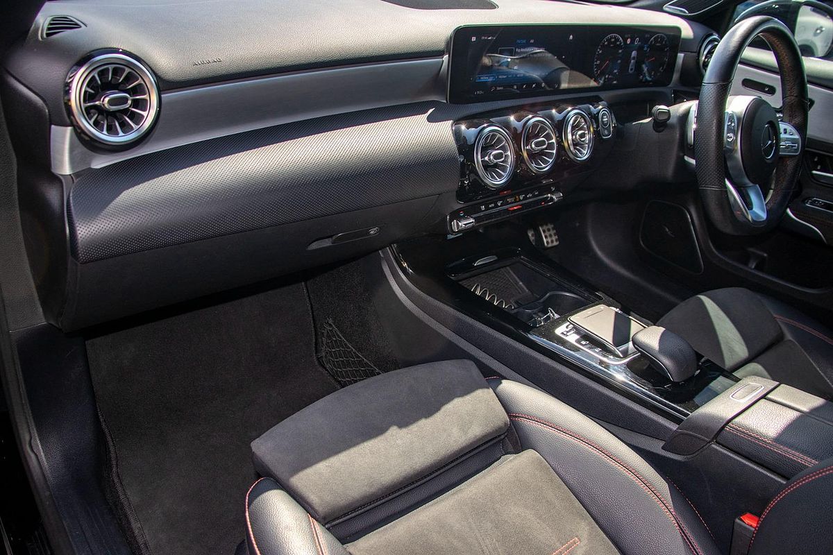 2019 Mercedes-Benz A-Class A200 V177