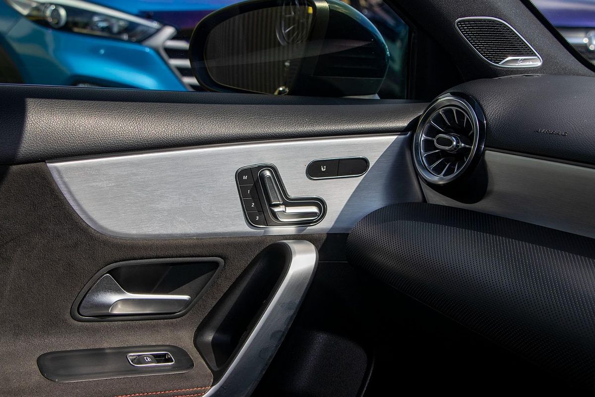 2019 Mercedes-Benz A-Class A200 V177
