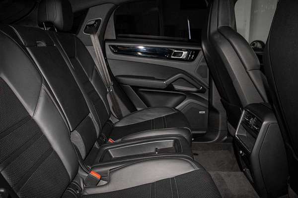 2020 Porsche Cayenne S 9YB
