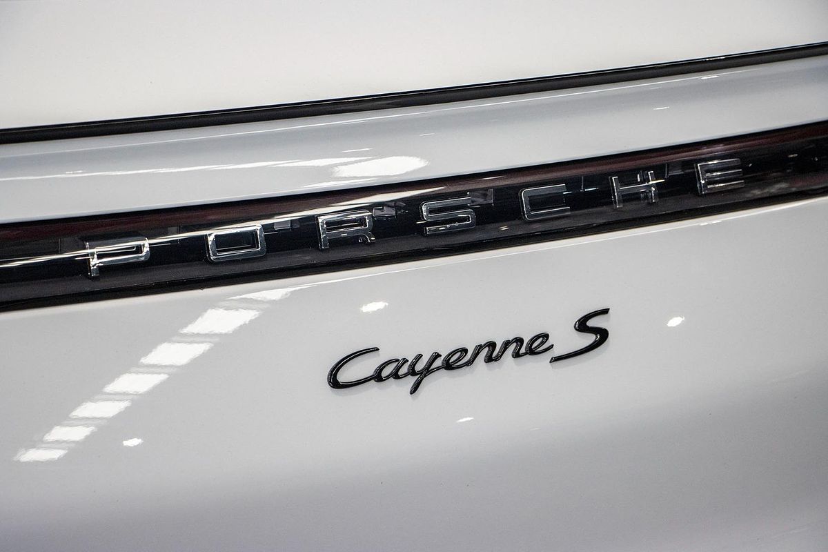 2020 Porsche Cayenne S 9YB