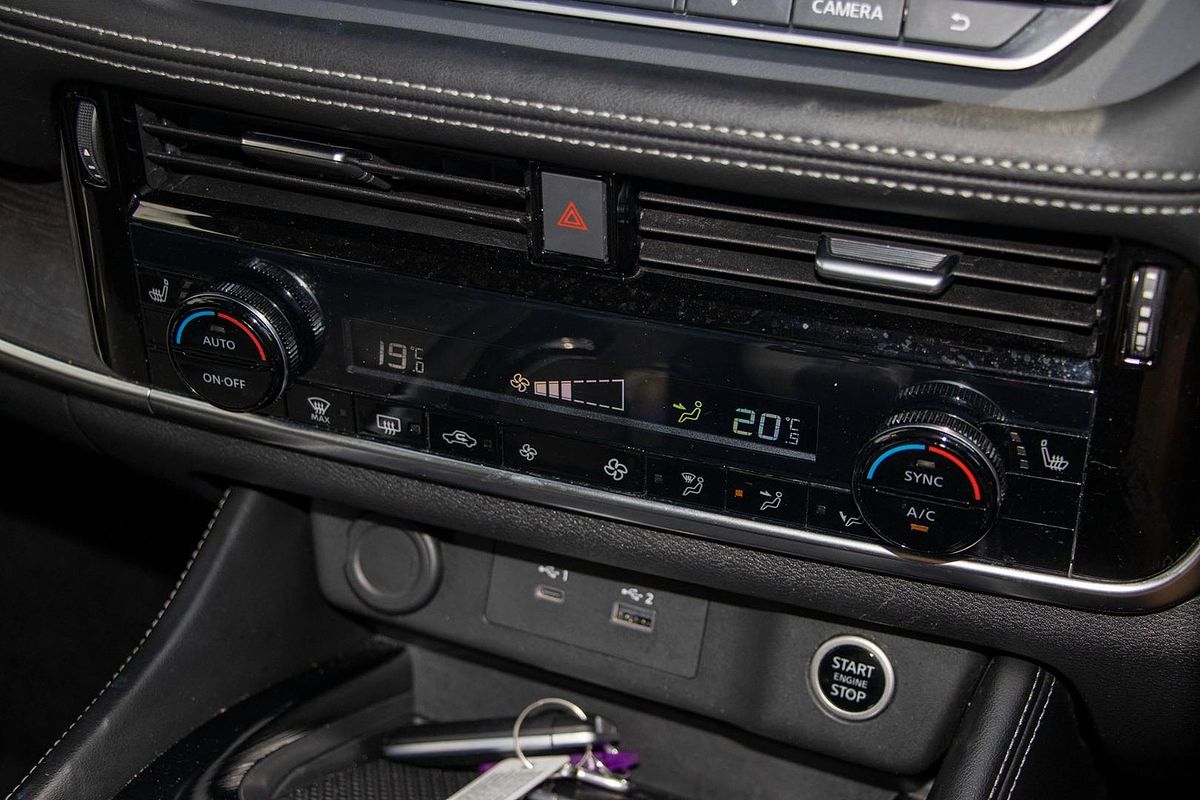 2022 Nissan X-TRAIL ST-L T33