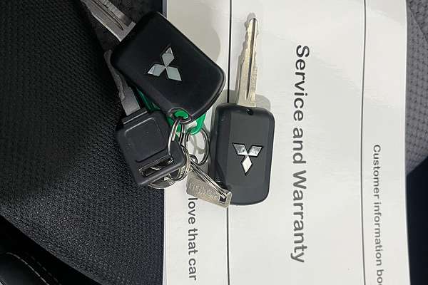 2019 Mitsubishi Triton GLX+ MR 4X4
