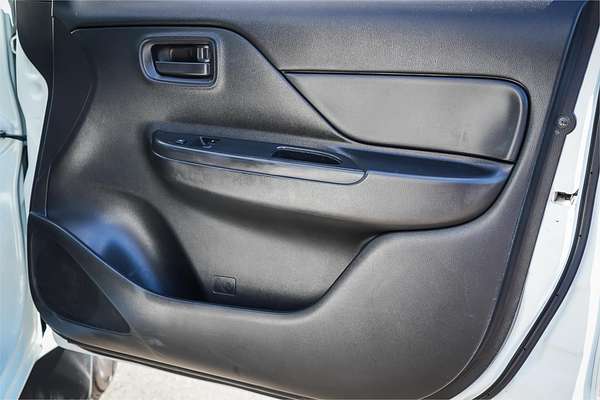 2018 Mitsubishi Triton GLX MR Rear Wheel Drive