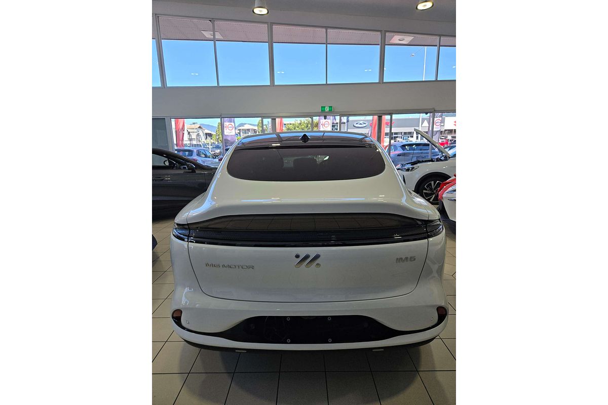 2025 MG IM6 Performance S12L