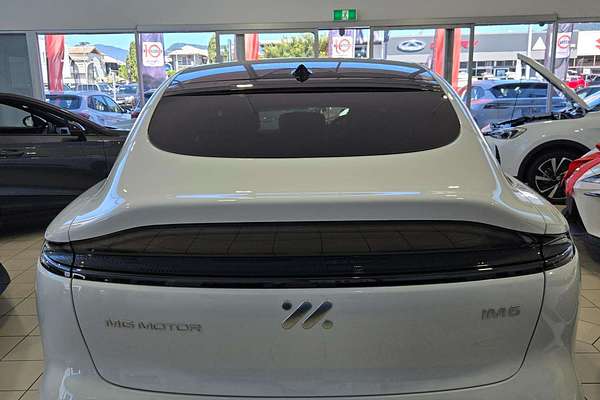 2025 MG IM6 Performance S12L