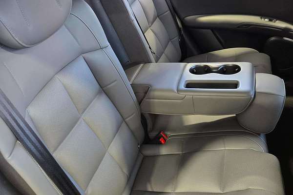 2025 MG IM6 Performance S12L