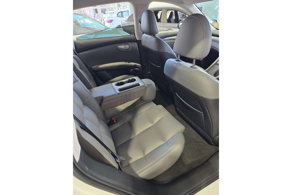 2025 MG IM6 Performance S12L