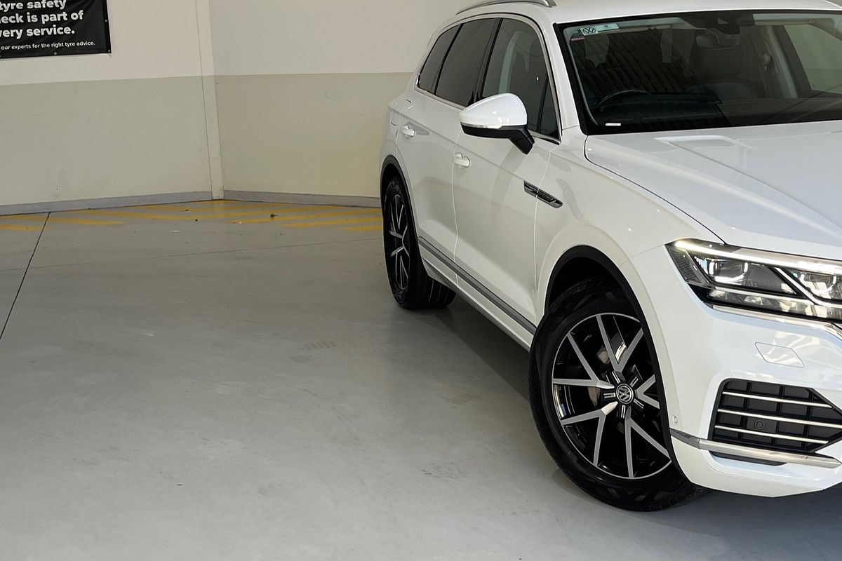 2019 Volkswagen Touareg 190TDI Launch Edition CR