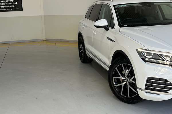 2019 Volkswagen Touareg 190TDI Launch Edition CR