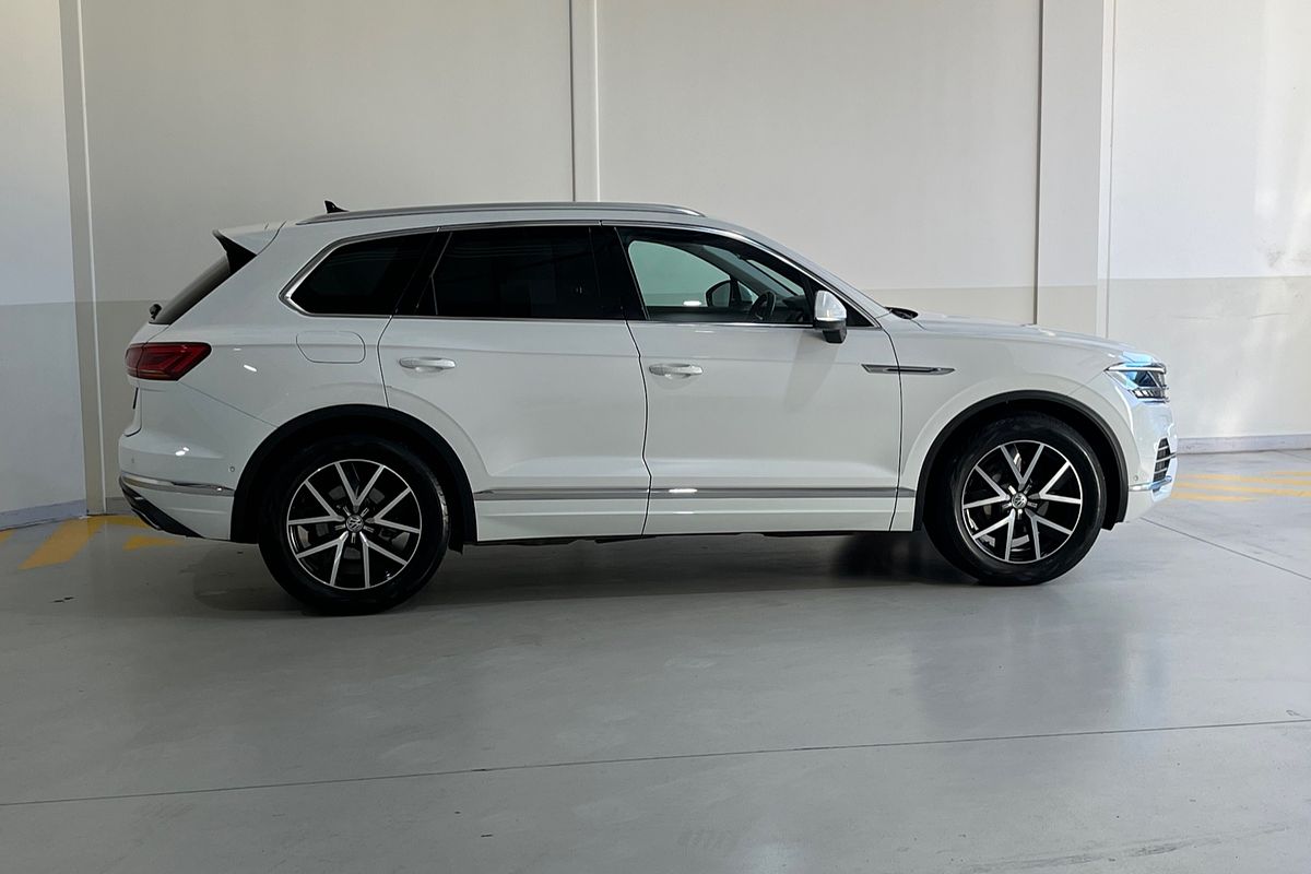2019 Volkswagen Touareg 190TDI Launch Edition CR