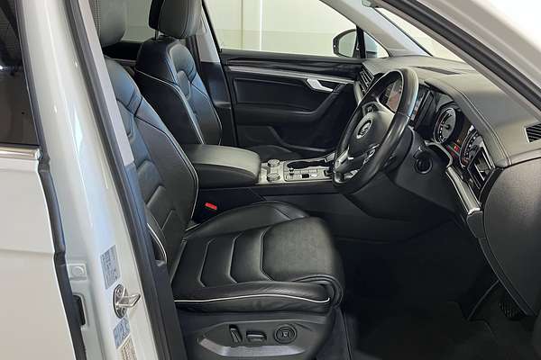 2019 Volkswagen Touareg 190TDI Launch Edition CR
