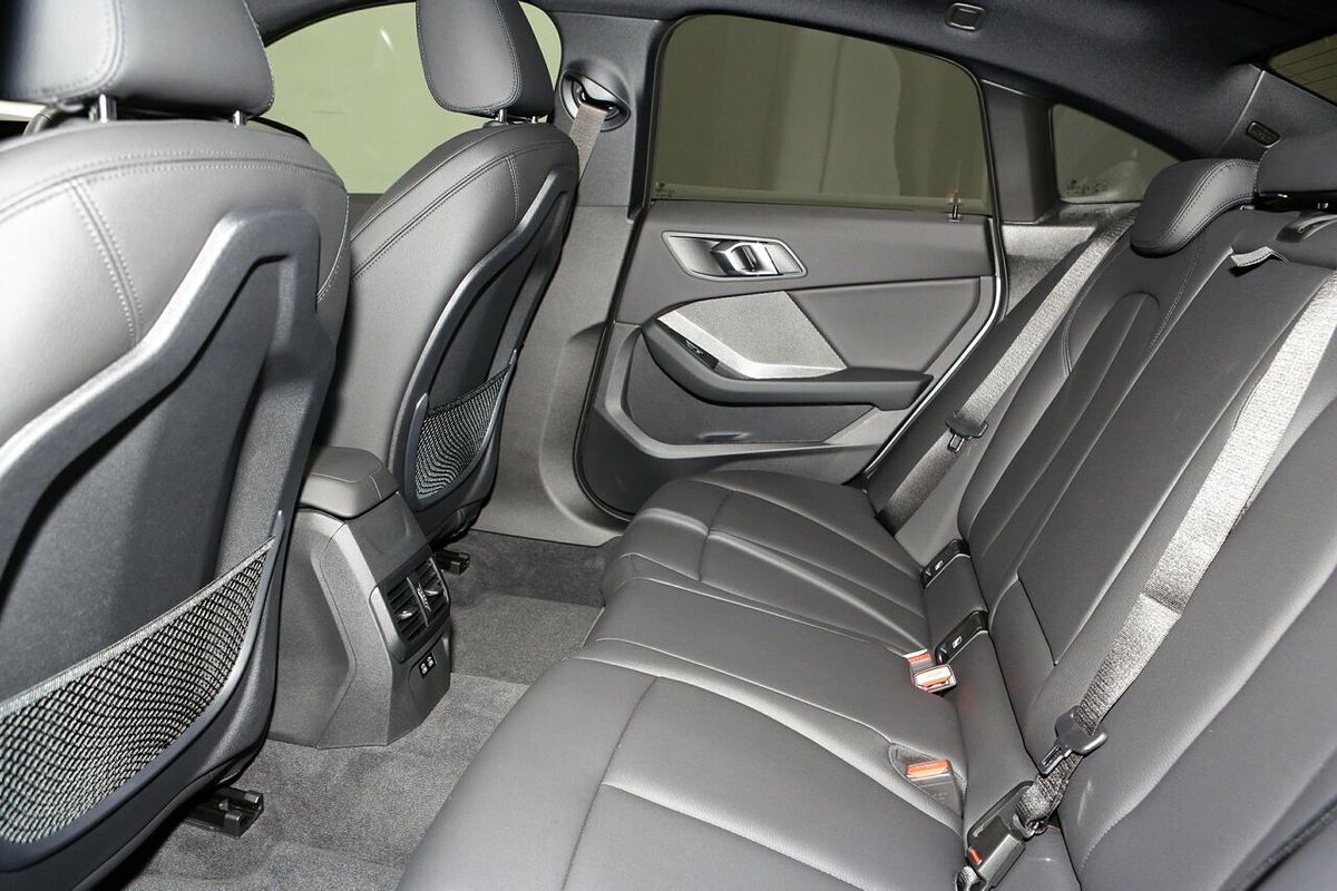 2024 BMW 2 Series 220i M Sport F44