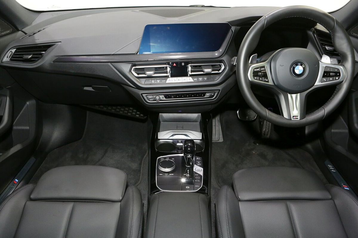 2024 BMW 2 Series 220i M Sport F44