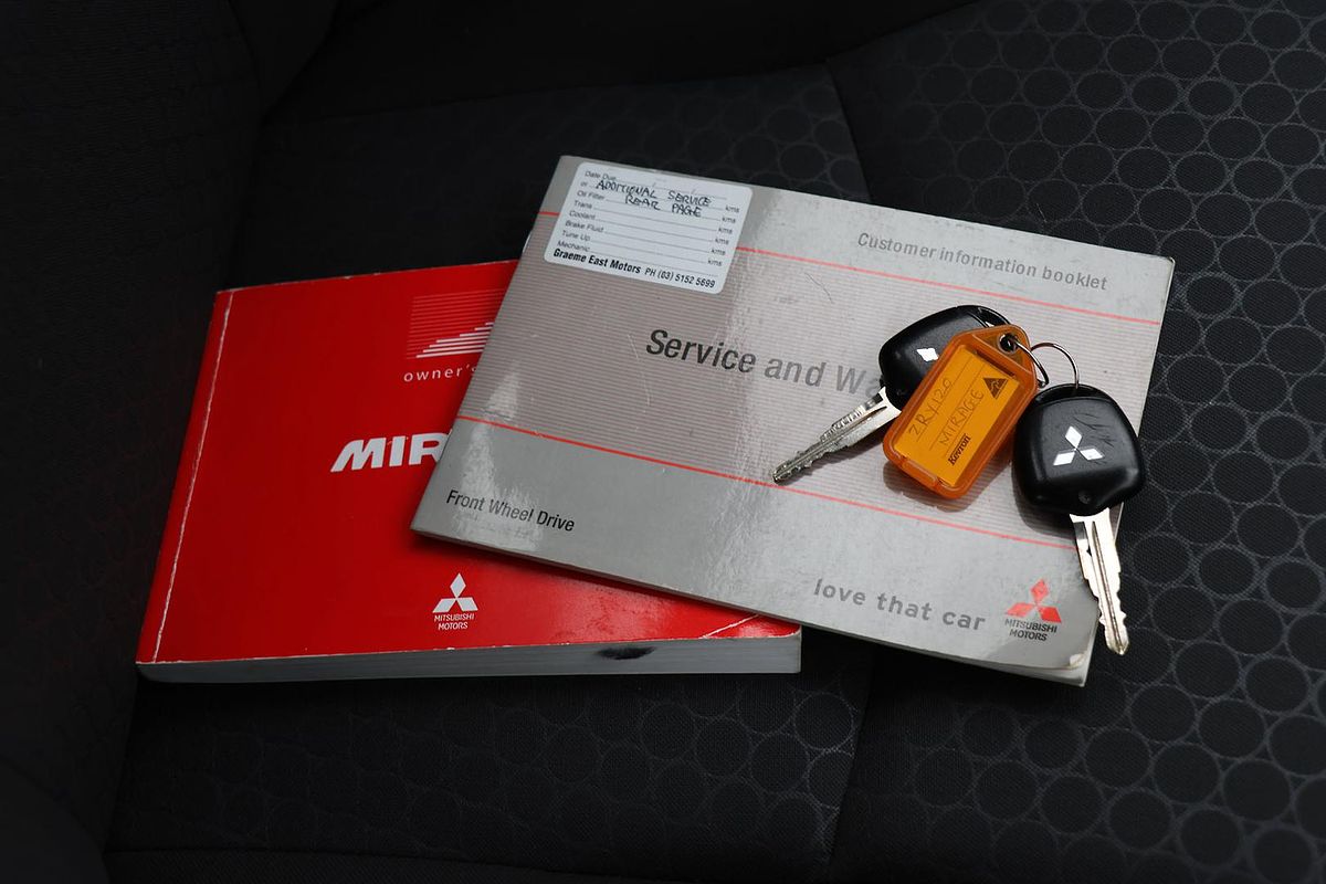 2013 Mitsubishi Mirage ES LA
