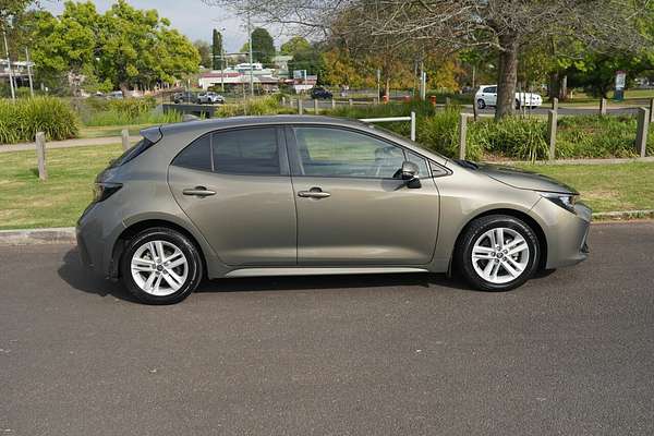 2018 Toyota Corolla SX MZEA12R