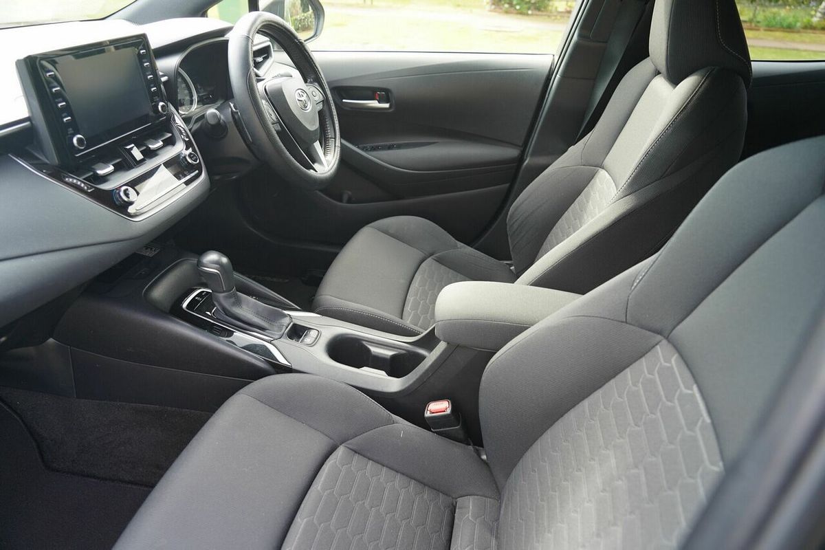 2018 Toyota Corolla SX MZEA12R