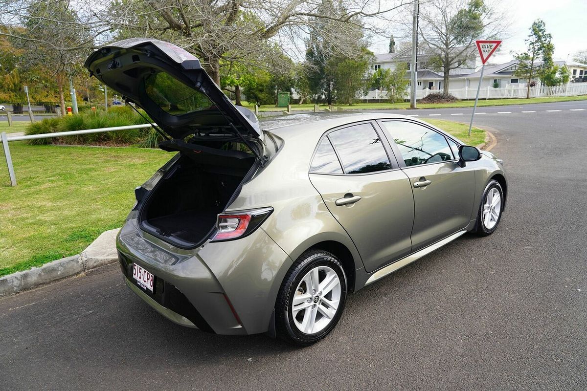 2018 Toyota Corolla SX MZEA12R