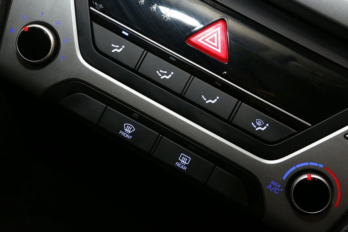 2019 Hyundai Elantra Active AD.2