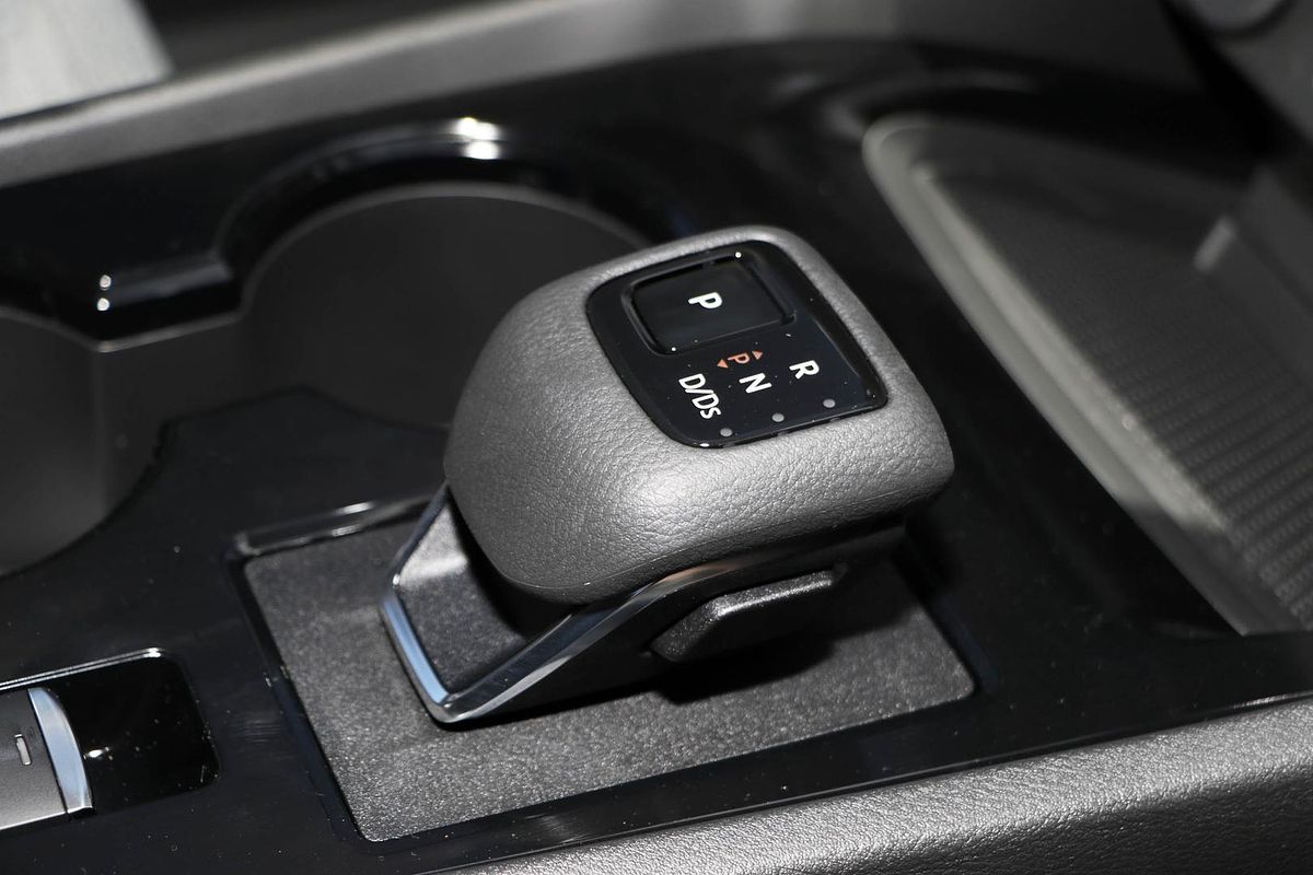 2025 Nissan X-TRAIL ST T33