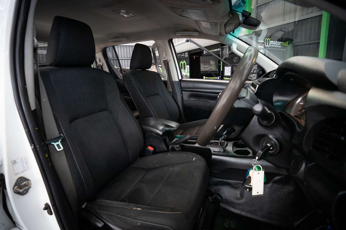 2020 Toyota Hilux SR GUN126R 4X4