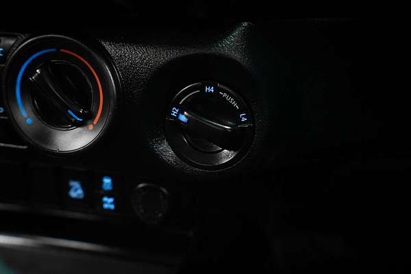2020 Toyota Hilux SR GUN126R 4X4