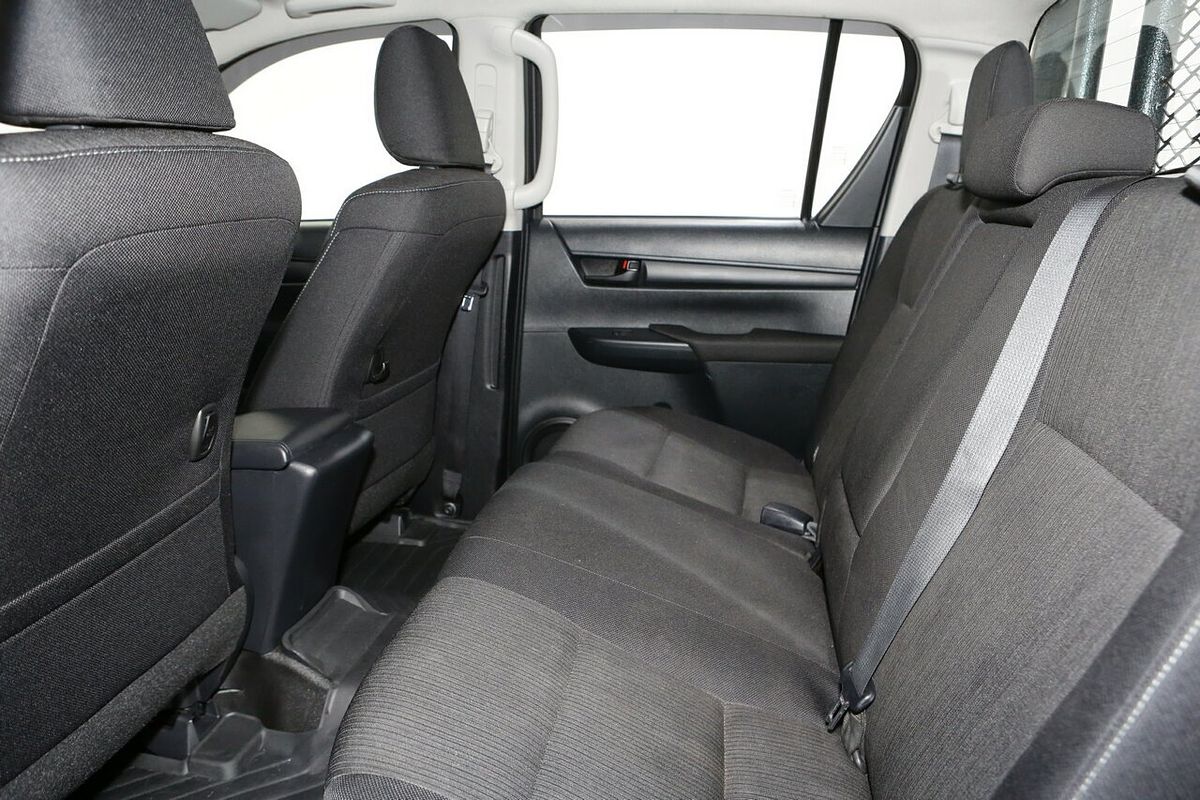 2024 Toyota Hilux SR GUN126R 4X4