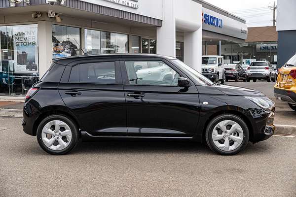 2025 Suzuki Swift Hybrid Plus UZ