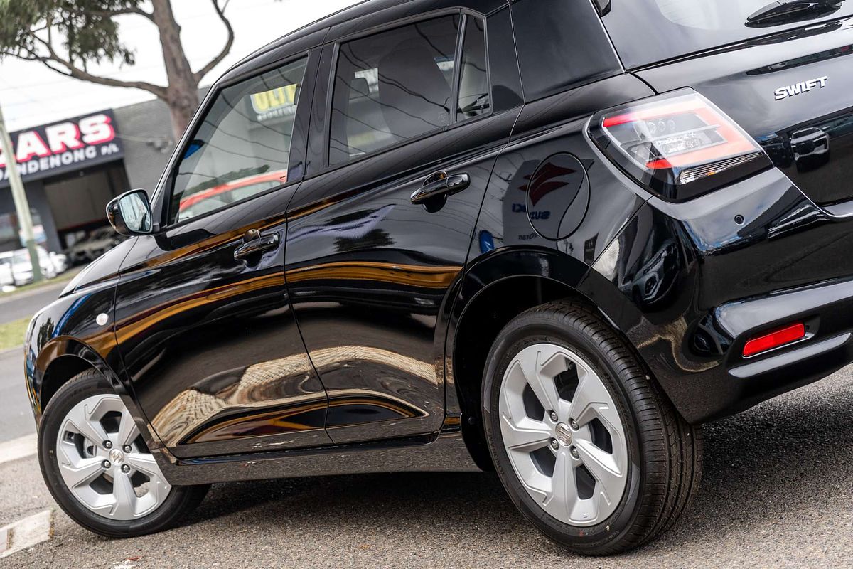 2025 Suzuki Swift Hybrid Plus UZ