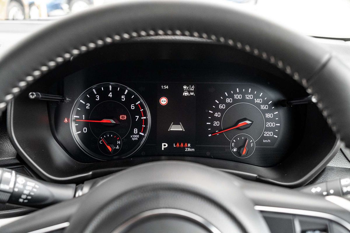 2025 Suzuki Swift Hybrid Plus UZ